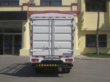 金杯牌SY5044CCYDQ1-AV型倉(cāng)柵式運(yùn)輸車(chē)的道路貨物運(yùn)輸應(yīng)用